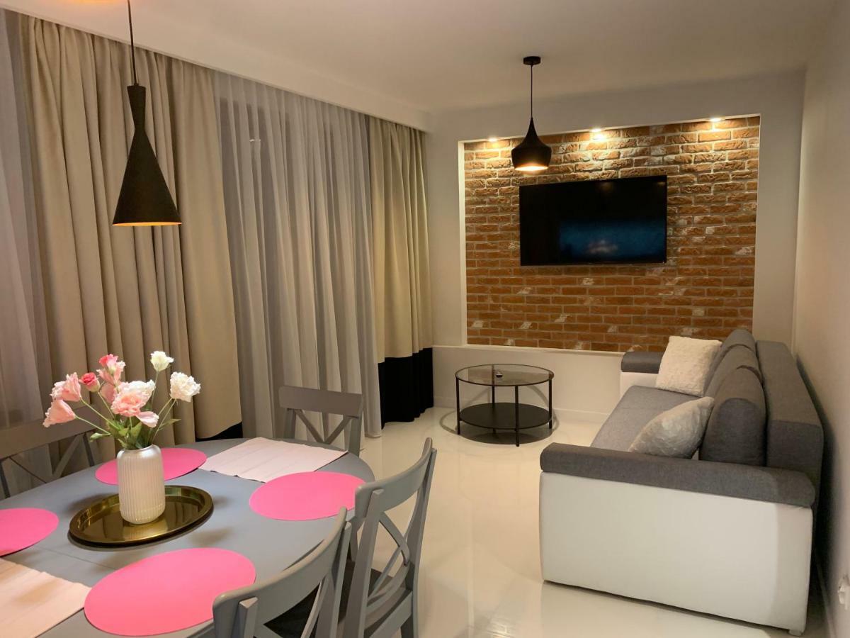 Apartament Zacisze Rose Gold Malbork Bagian luar foto