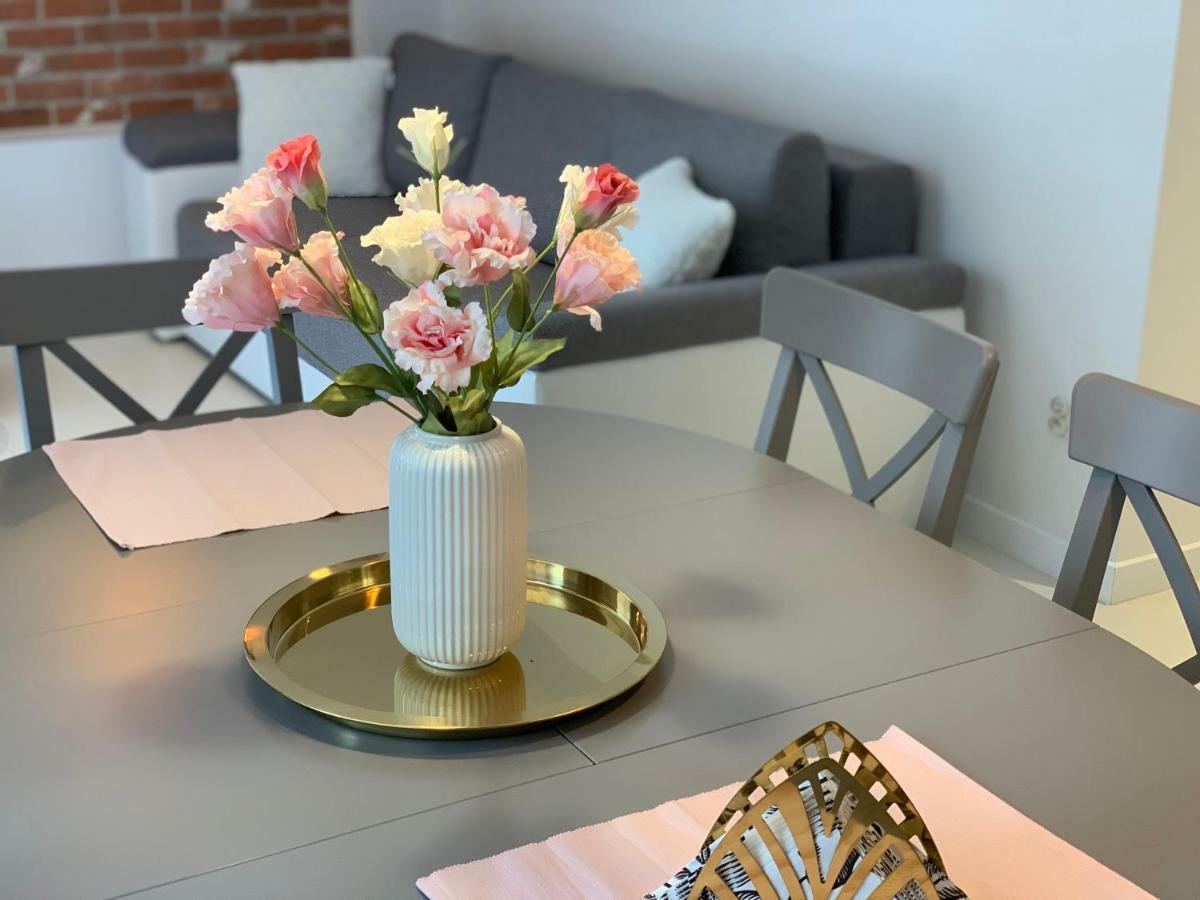 Apartament Zacisze Rose Gold Malbork Bagian luar foto